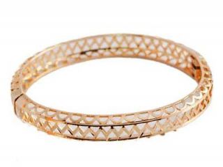 gold bangles clasp
