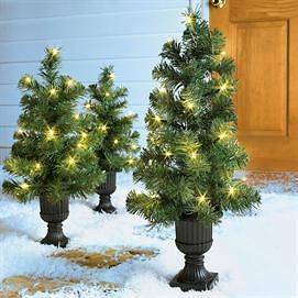 Outdoor Prelit Lighted 18 PATHWAY CORDLESS CHRISTMAS TREES Holiday 