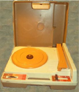 1978 FISHER PRICE RECORD PLAYER + 15 Childrens story record books 
