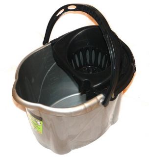 Plastic Deluxe Super Cleaning Mop Bucket with Strengthened Handle and 