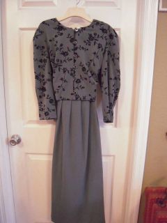 LADIES DRESS GRAY BLACK GREAT FOR WORK OR CHURCH SIZE 12