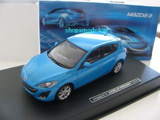 43 AUTOart Mazda 3 (LHD) dealer box