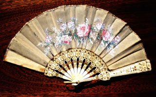 FAN EVENTAIL ANTIQUE FRENCH OX BONE AND MOTHER OF PEARL STICKS HAND 