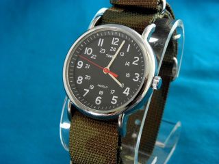 VINTAGE TIMEX MILITARY STYLE BLACK 24 HOUR DIAL WATCH CAMOUFLAGE G 10 