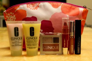 New Sealed Clinique cleanser, lotion, mascara, glosswaer 7  Piece 
