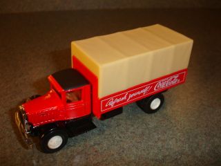 Collectible Diecast Hartoy Inc. Coca Cola Delivery Truck Toy