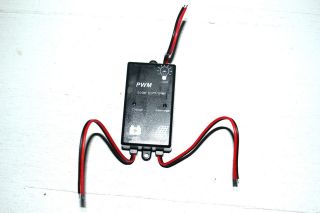 SOLAR PANEL CHARGE REGULATOR 12 VOLTS CONTROLLER 3 AMP CAPACITY PWM