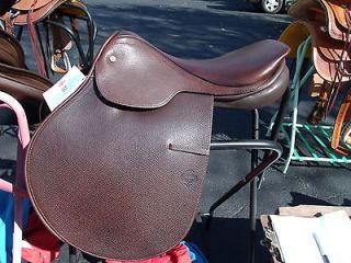 courbette saddle in Saddles