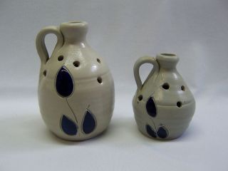 williamsburg pottery Virginia Flower frog bud vases jugs 2