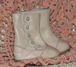 Jasmines Cottage Design Victoria Leather Boot Ivory SD 70mm fits Wiggs 