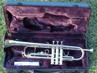 TRUMPET  NEW 2012 pro SILVER MARCHING, CONCERT OR BAND TRUMPETS B FLAT