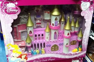 Disney Princess Castle Playset with 6 Princess Figurines