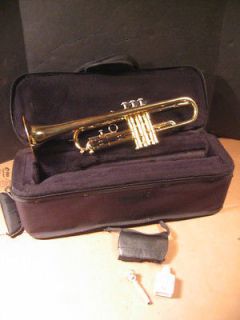 Getzen 300 series gorgeous student trumpet w/ case issue free ready to 
