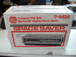 General Electric GE AM/FM Clock Radio Vintage Tuner Model 7 4625 New 