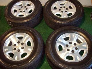   Chevy GMC Wheels Yukon 1500 Sierra Tires (Specification 265/70R17