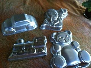 Lot of 4 Wilton Cake Pans Spiderman, train, teddy bear, 3D car