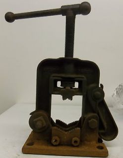 Vintage Reed Erie PA Bench Mount Pipe Vise Clamp