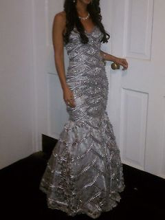 STUNNING TERANI SILVER BEADED EVENING COUTURE GOWN DRESS RETAIL $900