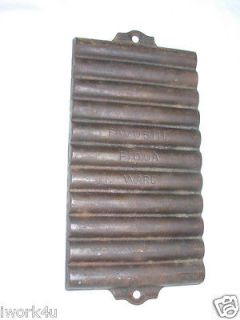 Old Favorite Piqua Ware Cast Iron Bread Pan Mold