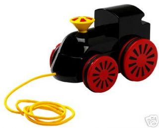NEW BRIO ENGINE PULL ALONG FIRST WOODEN TRAIN BABY TOY