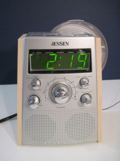 Jensen AM/FM Stereo Dual Alarm CD Clock Radio w/snooze JCR560