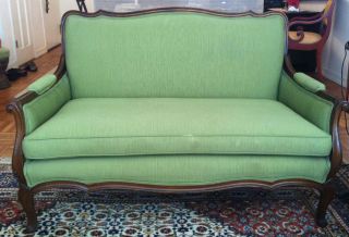 GREEN FRENCH ANTIQUE SETTEE/LOVE SEAT
