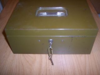 Green Metal Lock Box Locker Gun Valuable Gold Money Jewelry Safe with 