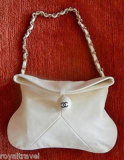 CHANEL SHOULDER BAG 100% Authentic with Dust bag & Authenticity Card