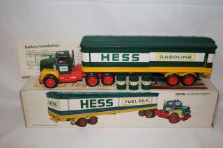 Vintage Hess 1976 Gasoline Fuel Oils Tanker Truck w/ Marked Brarrels 