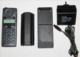 Vintage Ericsson GH388 Mobile phone   With Battery, & Charging Unit