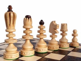Hand Carved Wooden Chess Set   Roman