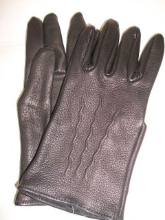 deerskin gloves in Clothing, 