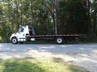 2006 International 4300 construction 26 ledwell rollback truck 