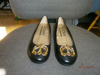 Ladies Juniors formal casual flat closed toe shoes NWB black 5 