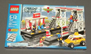 LEGO City Building Set 7937 Train Station w 4 Tracks + Taxi NEW Sealed