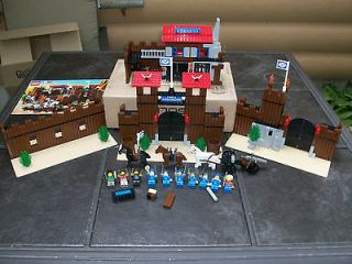 LEGO FORT LEGOREDO 6769 WESTERN FORT AND MINIFIGURES