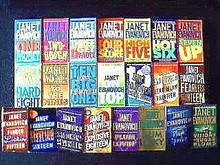 Lot of 22 books by JANET EVANOVICH ~ Complete STEPHANIE PLUM Series