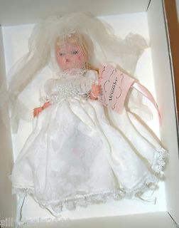 Madame Alexander 2002 WINTER WHITE CELEBRATION #34685 Wedding Doll 