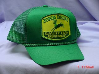 JOHN DEERE GREEN ADULT CAP, WITH OLD LOGO PATCH, MESH BACK, NEW
