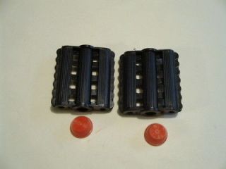 nos pedal car or pedal tractor pedals molded black plastic 3/8
