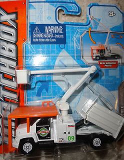 2012 MATCHBOX  MBX TREE TRIMMING TRUCK (Freightliner)