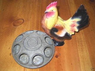 PRIMITIVE 1914 TINY POULTRY ROUND FEEDER ROOSTER HEN