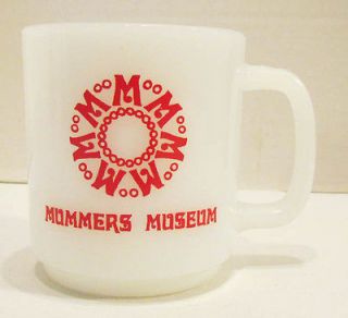 MUMMERS MUSEUM PHILADELPHIA VINTAGE MILK GLASS GLASBAKE COFFEE MUG 