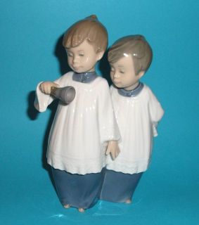 Nao by Lladro Figurine Choir boys ornament #02001481