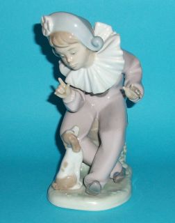 Nao by Lladro Figurine Harlequin with puppy, clown