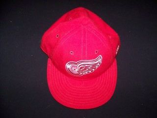   Red Wings NHL Hockey hat cap 59 Fifty size 7 5/8 Low Profile New Era