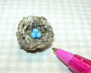 Miniature Robins Nest w/3 Small Blue Eggs DOLLHOUSE Miniatures 1/12 