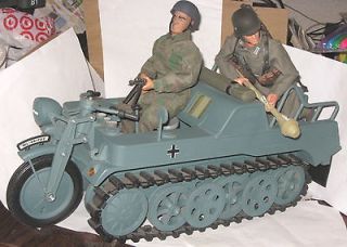 1999 21st CENTURY 16 scale WWII GERMAN MOTORCYCLE TRACTOR KETTENKRAD 