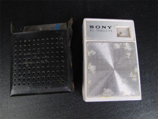 Vintage Sony AM All Transistor Pocket Radio Model 2R 28