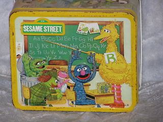 Big Bird, Oscar the grouch, earnie, cookie monster Sesame street 